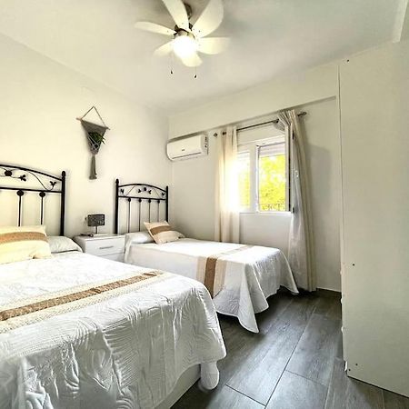 Apartamentos Rincon Andaluz 3 กอร์โดบา ภายนอก รูปภาพ