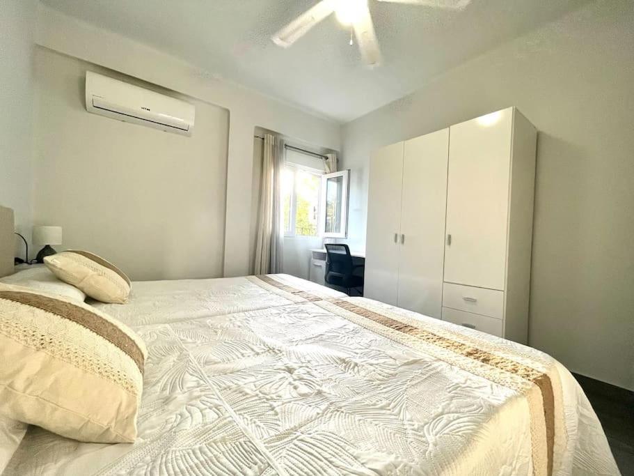 Apartamentos Rincon Andaluz 3 กอร์โดบา ภายนอก รูปภาพ